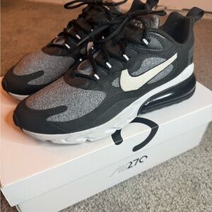 W Nike Air Max 270 React Black/Grey/White Sneakers